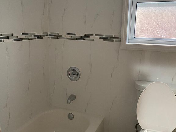 3rd image of 107-21 Watson Pl Floor 1