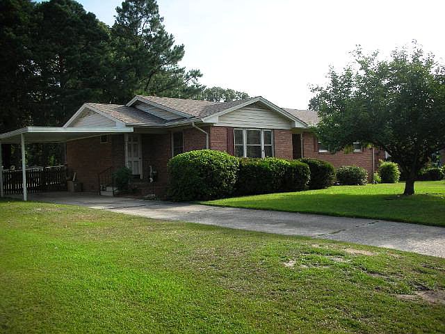 1st image of 1726 Hillcrest Dr W