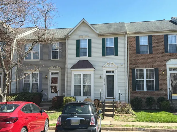 6989 Manahoac Pl, Gainesville, VA 20155