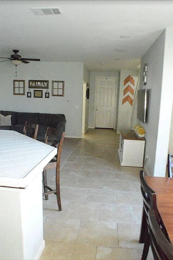 4 bed, 2.5 bath, 1575 sqft, $2,400 — Photo 4