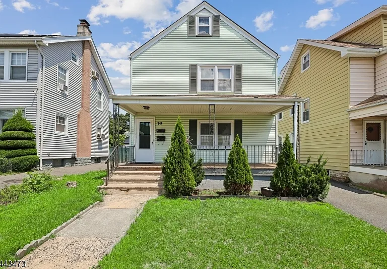 19 Rosedale Ave #1 — Photo 1