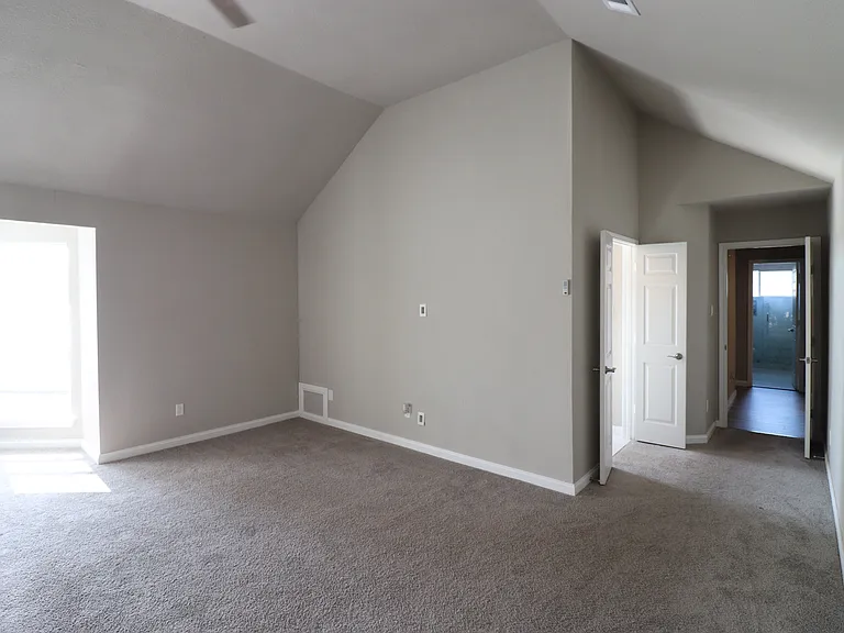4606 Clay Dr — Photo 25