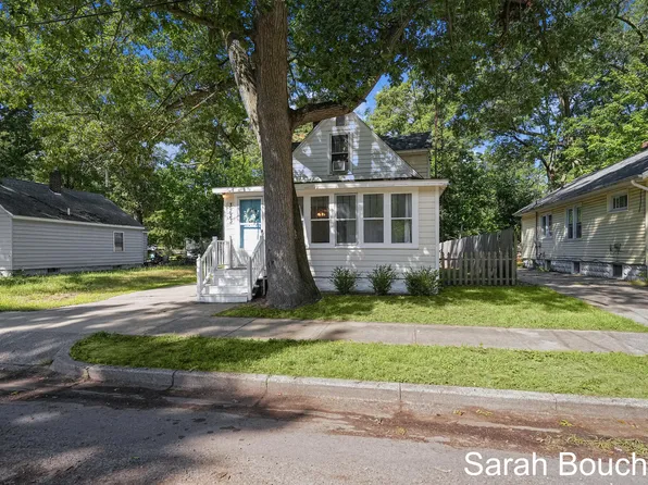 3233 Jefferson St, Muskegon Heights, MI 49444