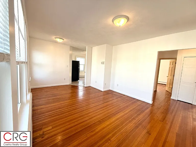 8 Pearl St #3 — Photo 9