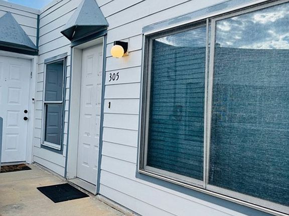 2nd image of 1226 S Monaco Pkwy APT 305