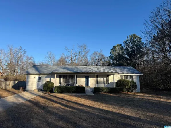 108 Holiday Estates Dr, Cropwell, AL 35054