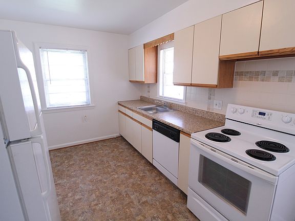 5th image of 7554 Wyoming St