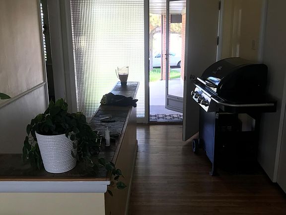 3rd image of 2468 E Emerson Ave