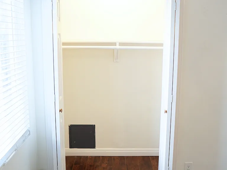 429 N Palm Ave #A — Photo 17