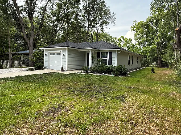 4649 Suray Ave — Photo 2