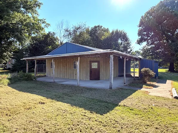 106 Main St, Hazel, KY 42049