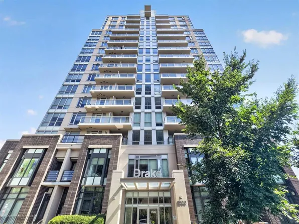 1500 W 7th St SW #1103, Calgary, AB T2R 1A7