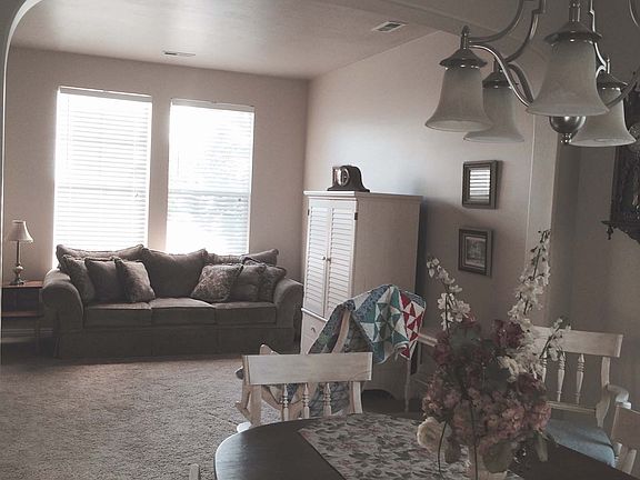 Living/dining room