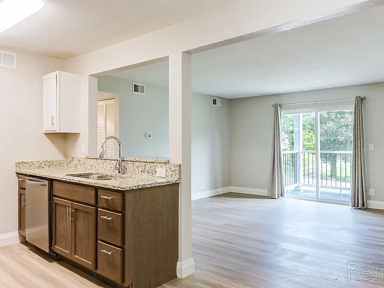 Grandview Apartment Homes — Photo 10