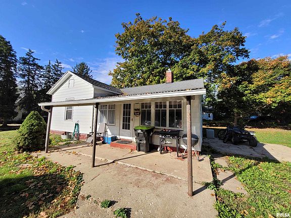 4th image of 401 E 1st St