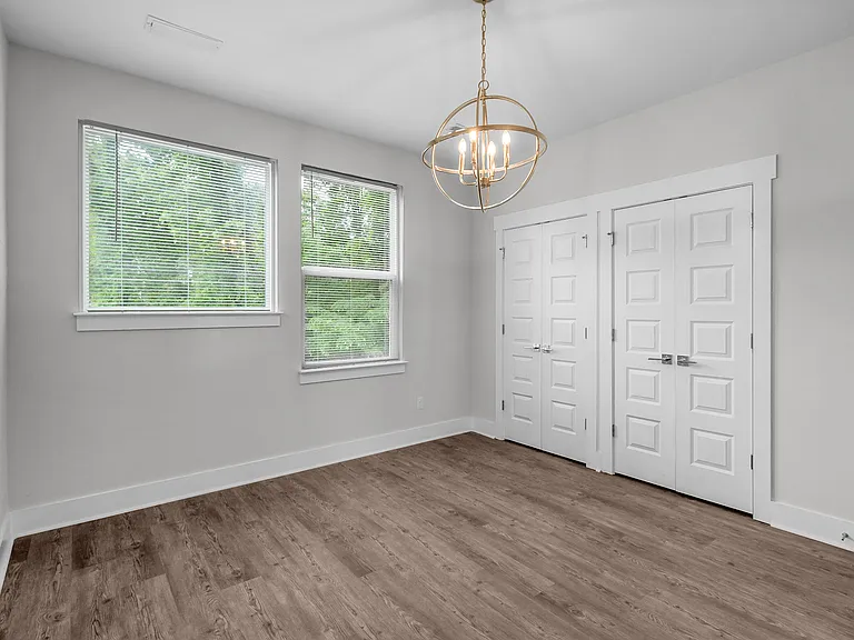 570 W End Dr — Photo 42