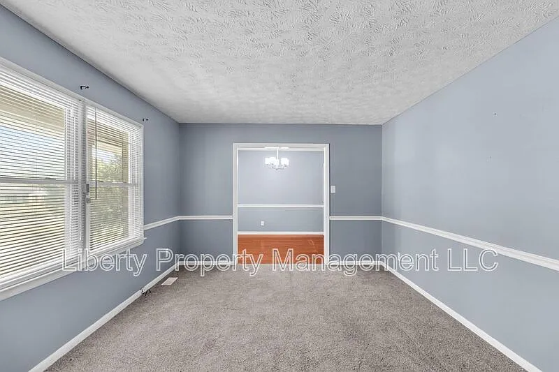 3 bed, 2.0 bath, 1539 sqft, $1,550 — Photo 3