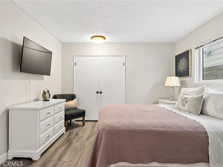 218 E Balboa Blvd #1/2 — Photo 13
