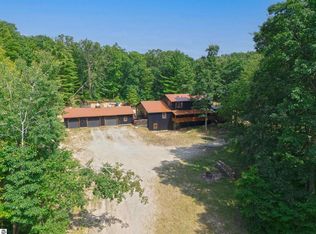 9078 N Ferris Ave, Bitely, MI 49309