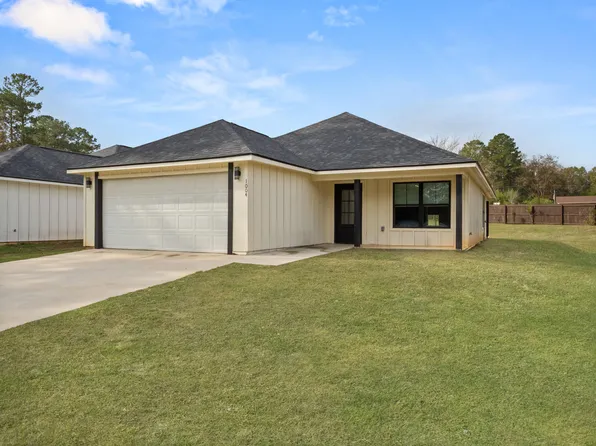 1004 S 9th St, Leesville, LA 71446