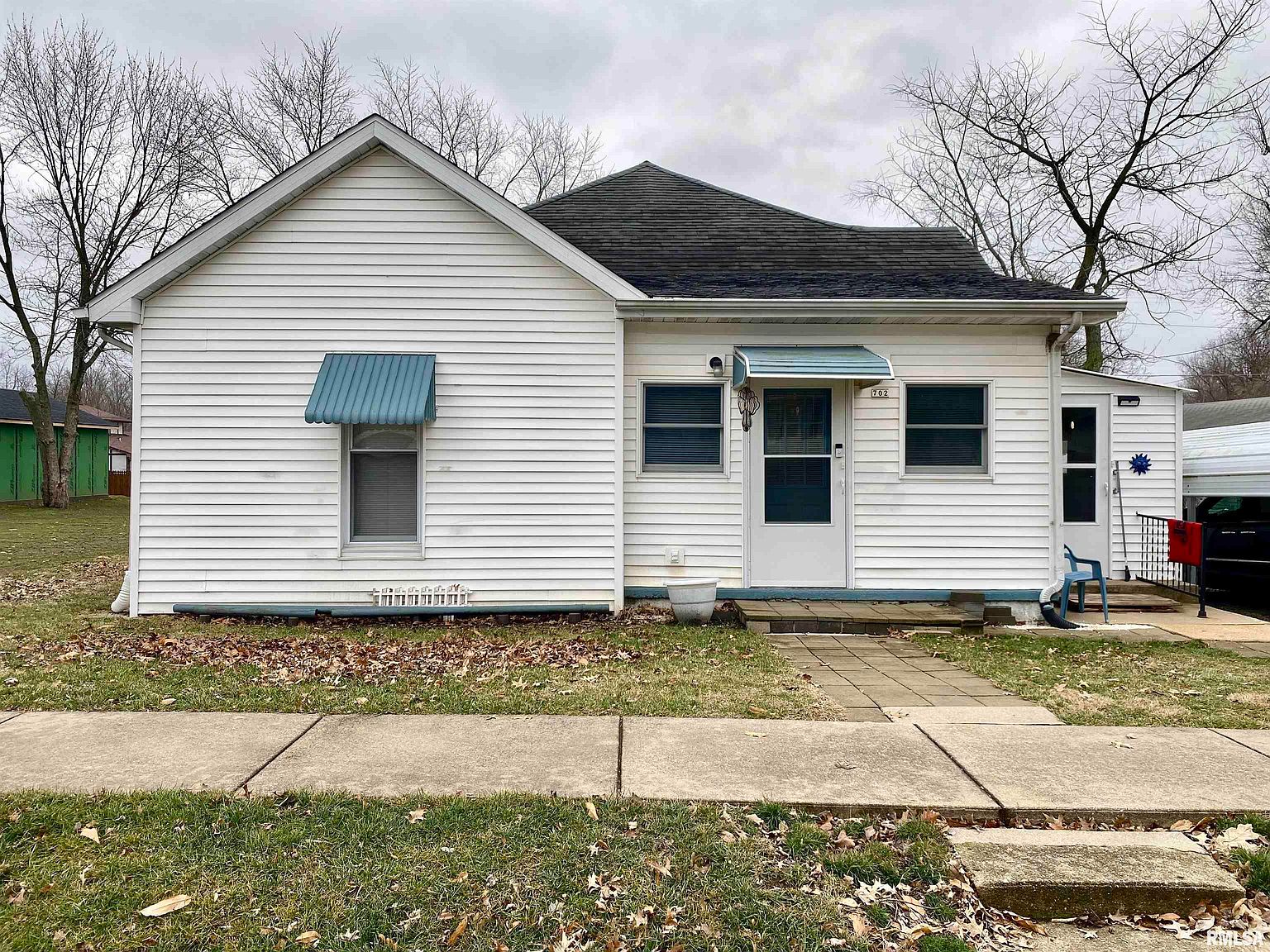 702 Washington St, Pawnee, IL 62558 Zillow