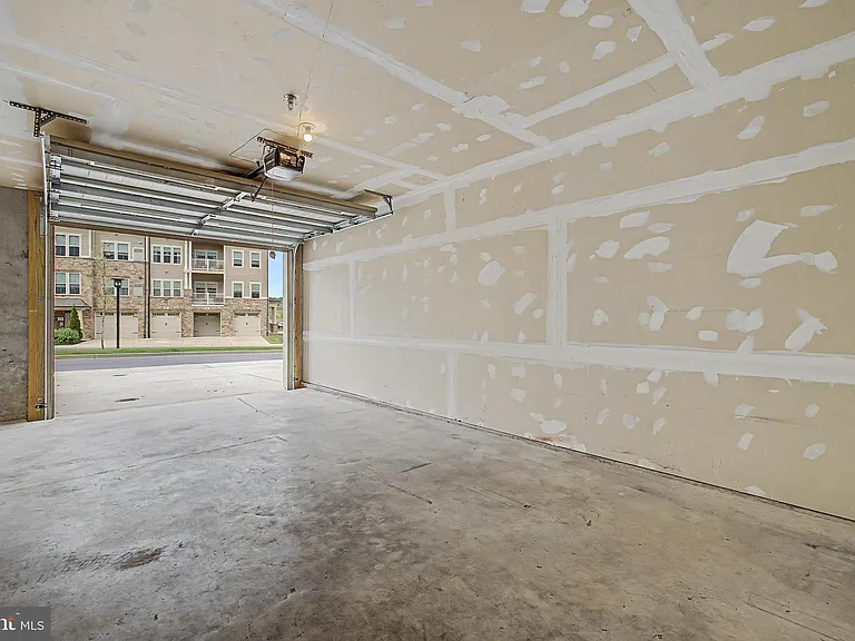 3411 Angelica Way #401 — Photo 35