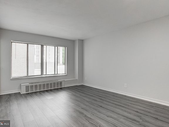 4th image of 3100 S Manchester St APT 207