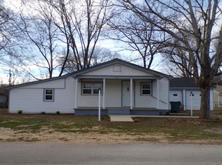 102 Grady St, Tuscumbia, AL 35674