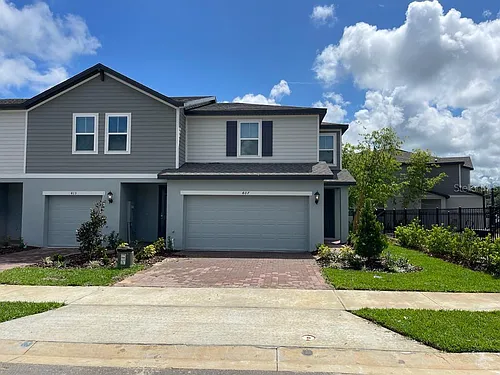 407 Legacy Loop Photo 1