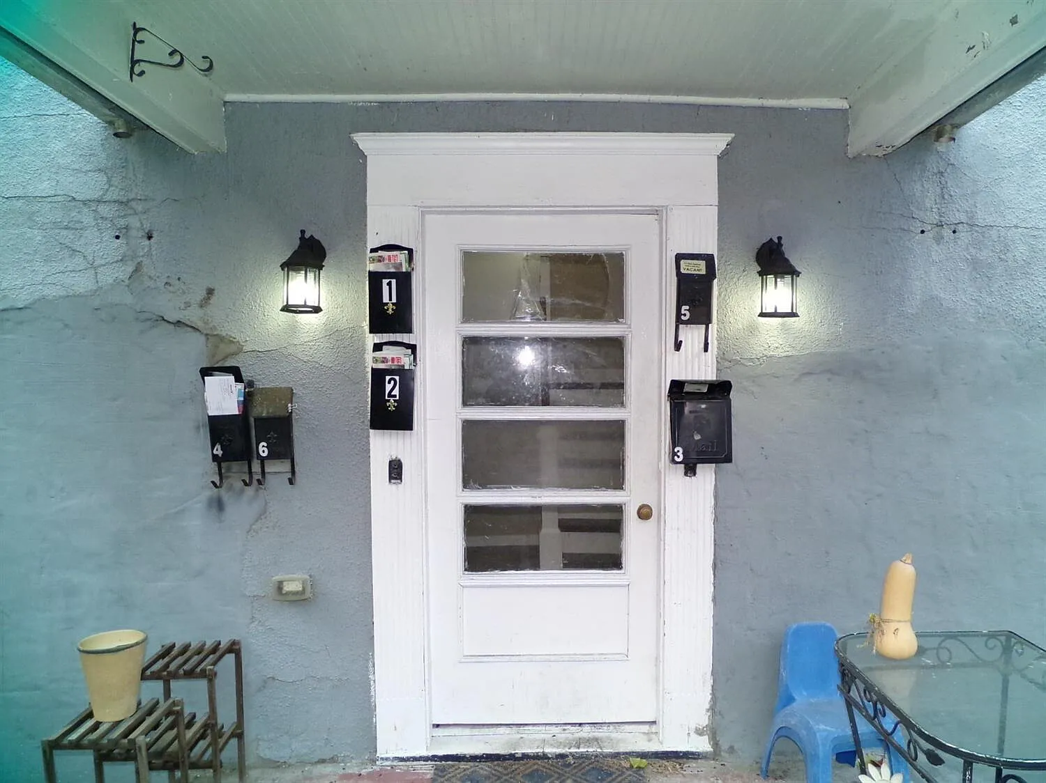 1 bed, 1.0 bath, 720 sqft, $700 — Photo 2