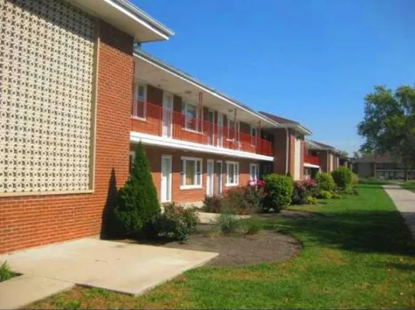 1113 Holiday Ln Unit 6, Des Plaines, IL 60016