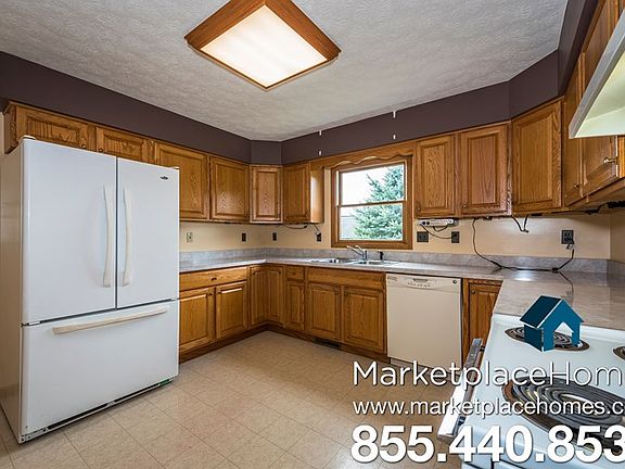 5th image of 1560 Smith Dr