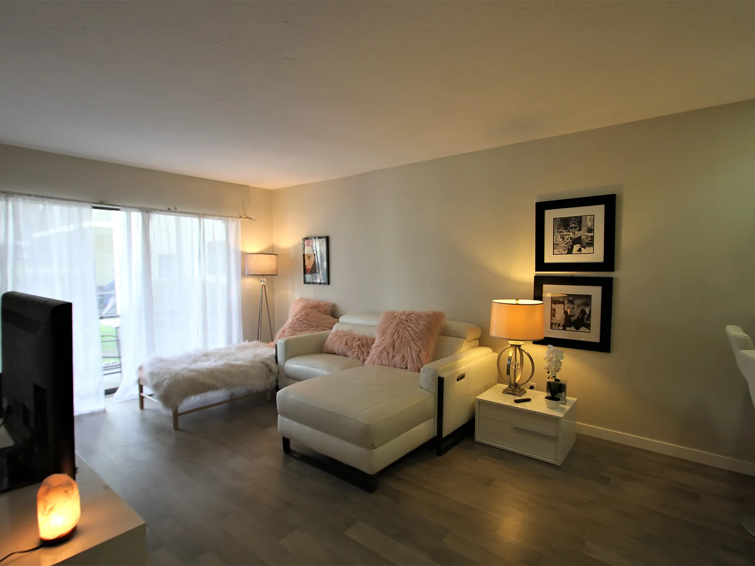 1 bed, 900 sqft, $1,675 — Photo 2
