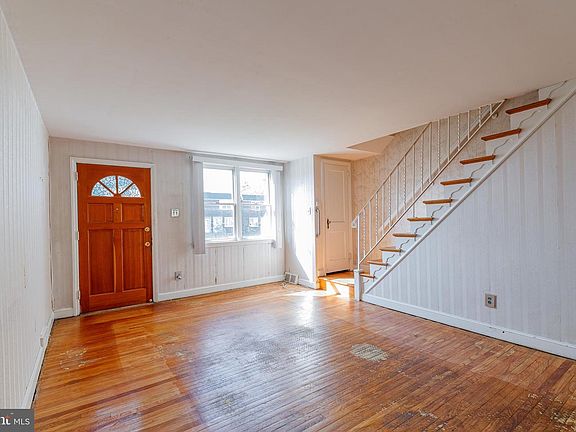 2nd image of 416 Westbridge Rd