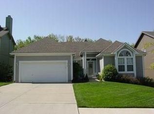 1709 NW 57th Ct, Kansas City, MO 64151