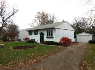 2412 Carrelton Dr, Champaign, IL 61821