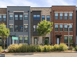 13006 Hattontown Sq, Herndon, VA 20171