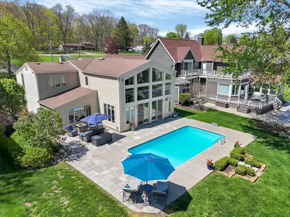 1395 Chickasaw Dr, London, OH 43140