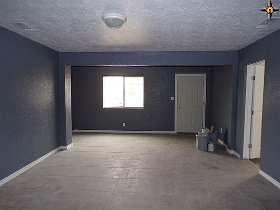 4th image of 904 W Alvarado Ave