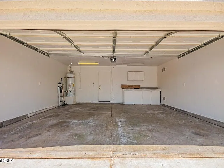 2014 N 84th Ln — Photo 17