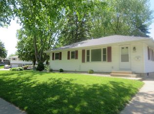 1129 Cascade St NW, Rochester, MN 55901