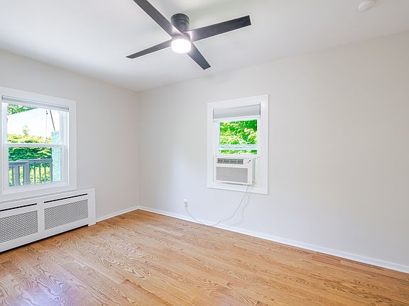 4th image of 301 Bruce Park Ave #C