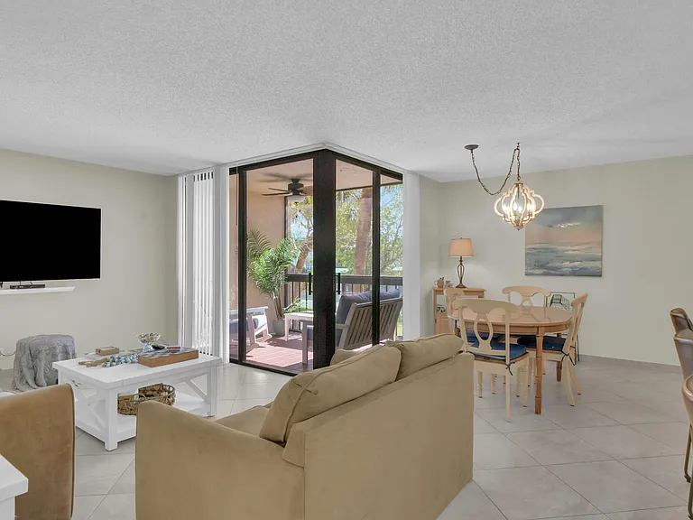 450 Egret Cir #9207 — Photo 13