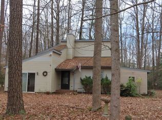 55 Pine Cir, Irvington, VA 22480