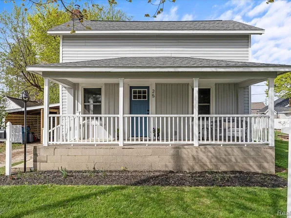 25 Pearl St, Oxford, MI 48371