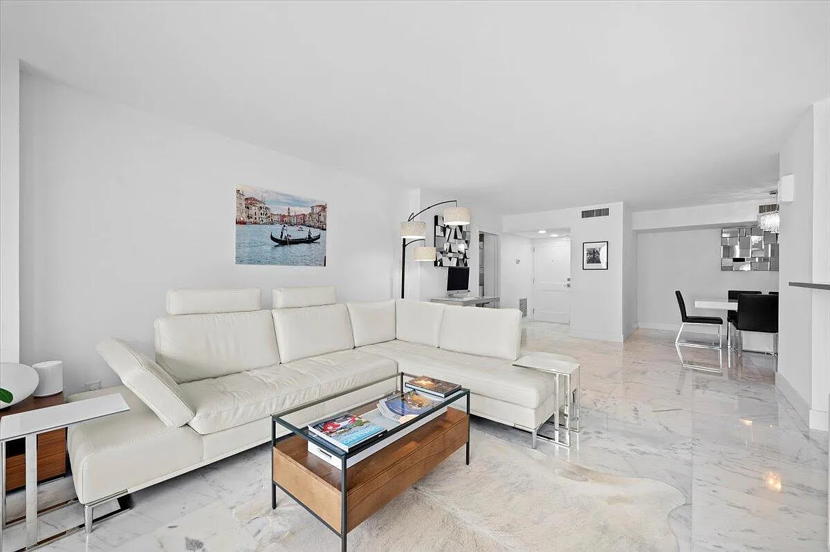 2 bed, 2.0 bath, 1460 sqft, $5,500 — Photo 4