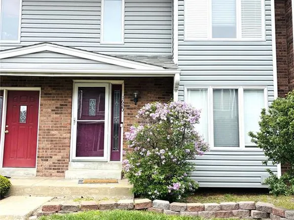 1620 Rosewall Dr, Saint Charles, MO 63303