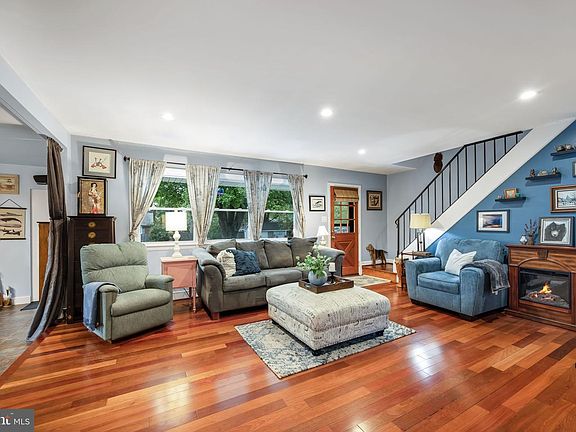 2nd image of 6004 Brookview Dr