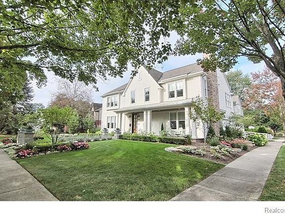 3rd image of 1414 Maryland Blvd