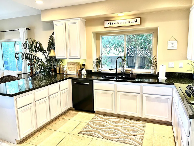 45235 Crystal Springs Dr — Photo 4